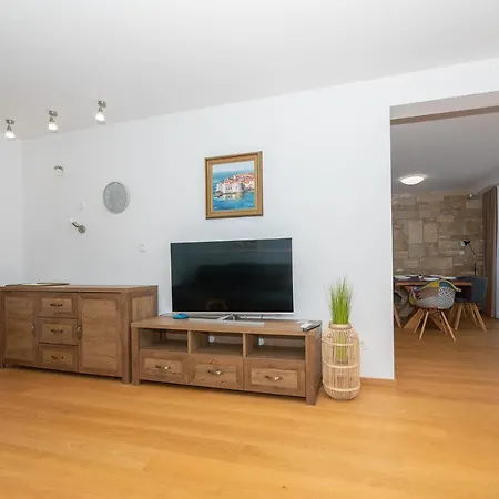 Daniel Apartament *